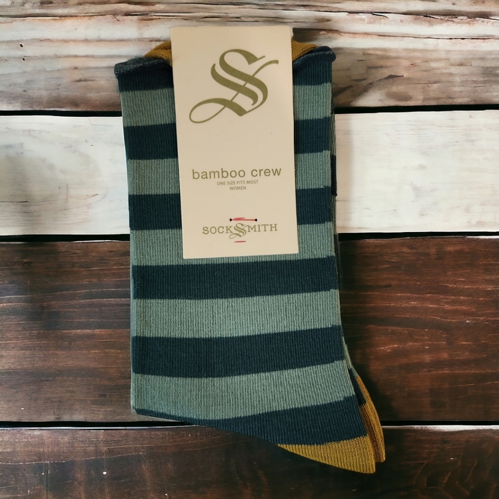 Women Green Stripes Crew Socks